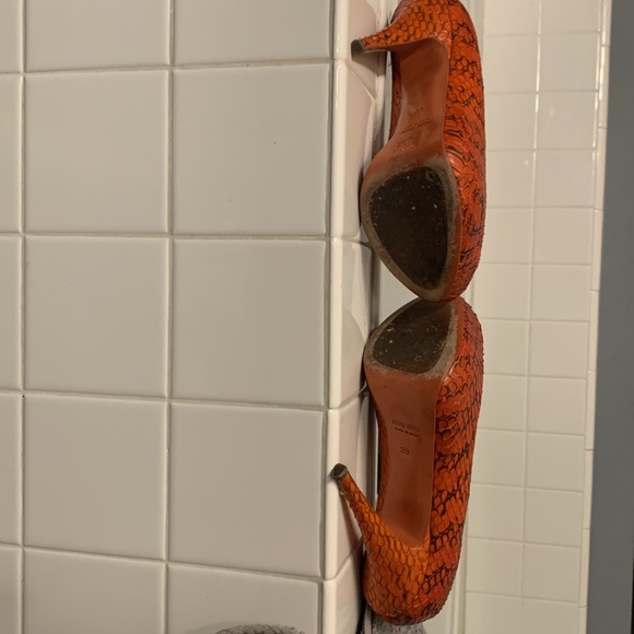 PRADA Miu Miu Orange Python Leather Peep Toe Platform Pumps Size 39 - Picture 3 of 5
